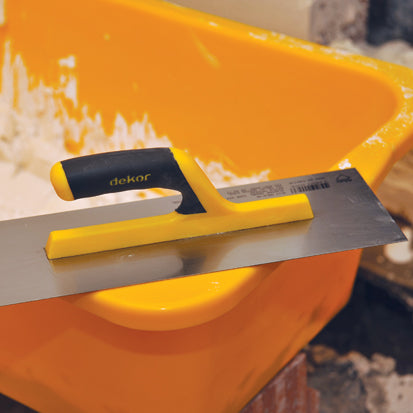 Gletieră pentru gips cu mâner deschis din plastic