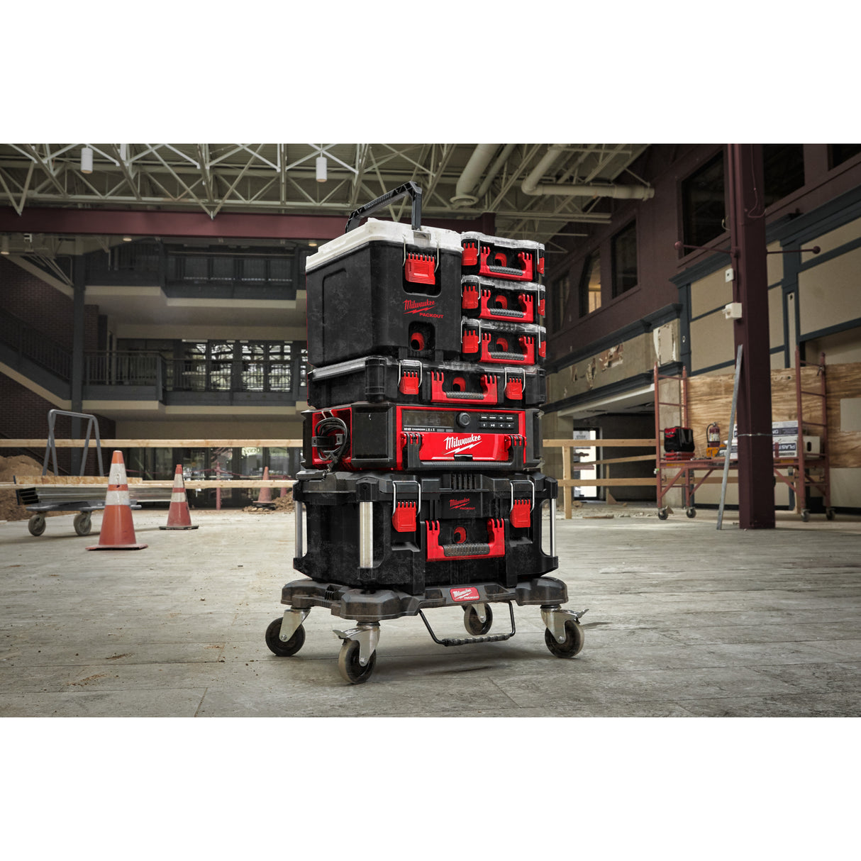 Milwaukee PACKOUT™ cooler  4932471722