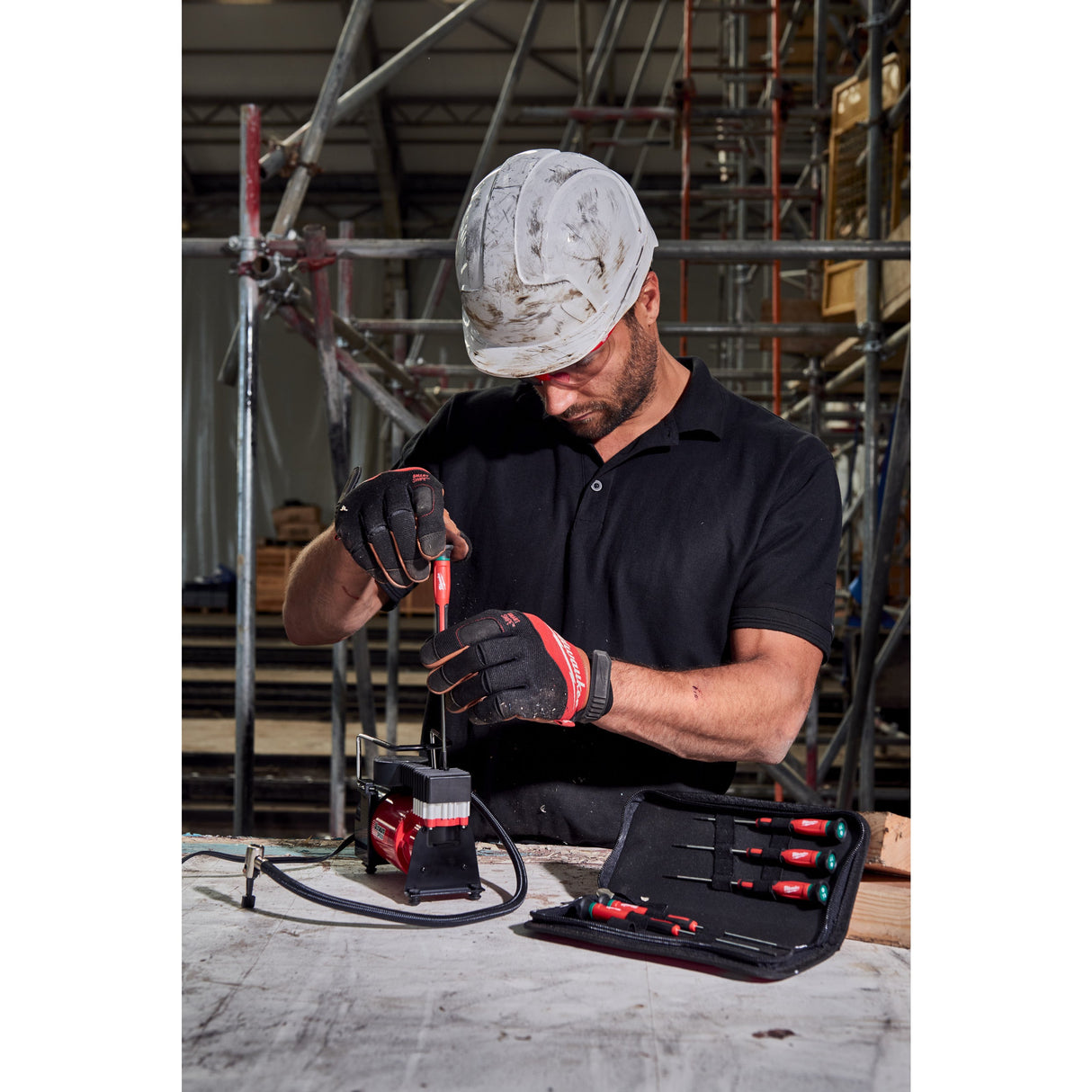 Șurubelnițe de precizie Milwaukee