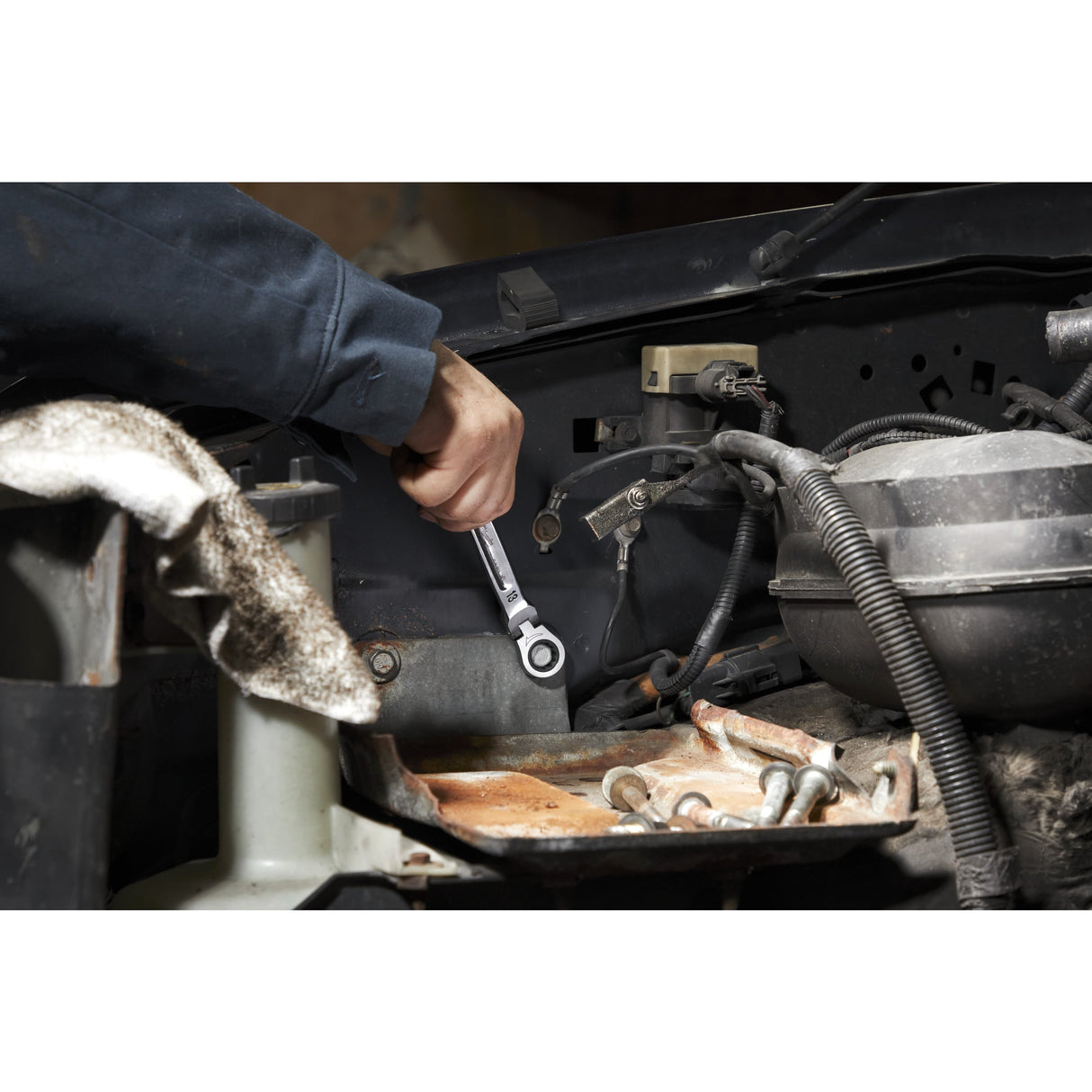 Set chei fixe MAX BITE™ cu clichet și cap pivotant Milwaukee