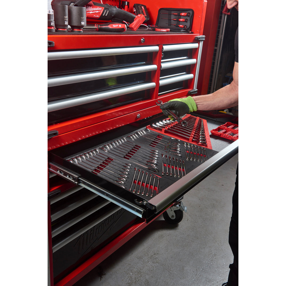 Milwaukee Dulap de scule mobil, cu 10 sertare, metalic, 117 cm 4932478852