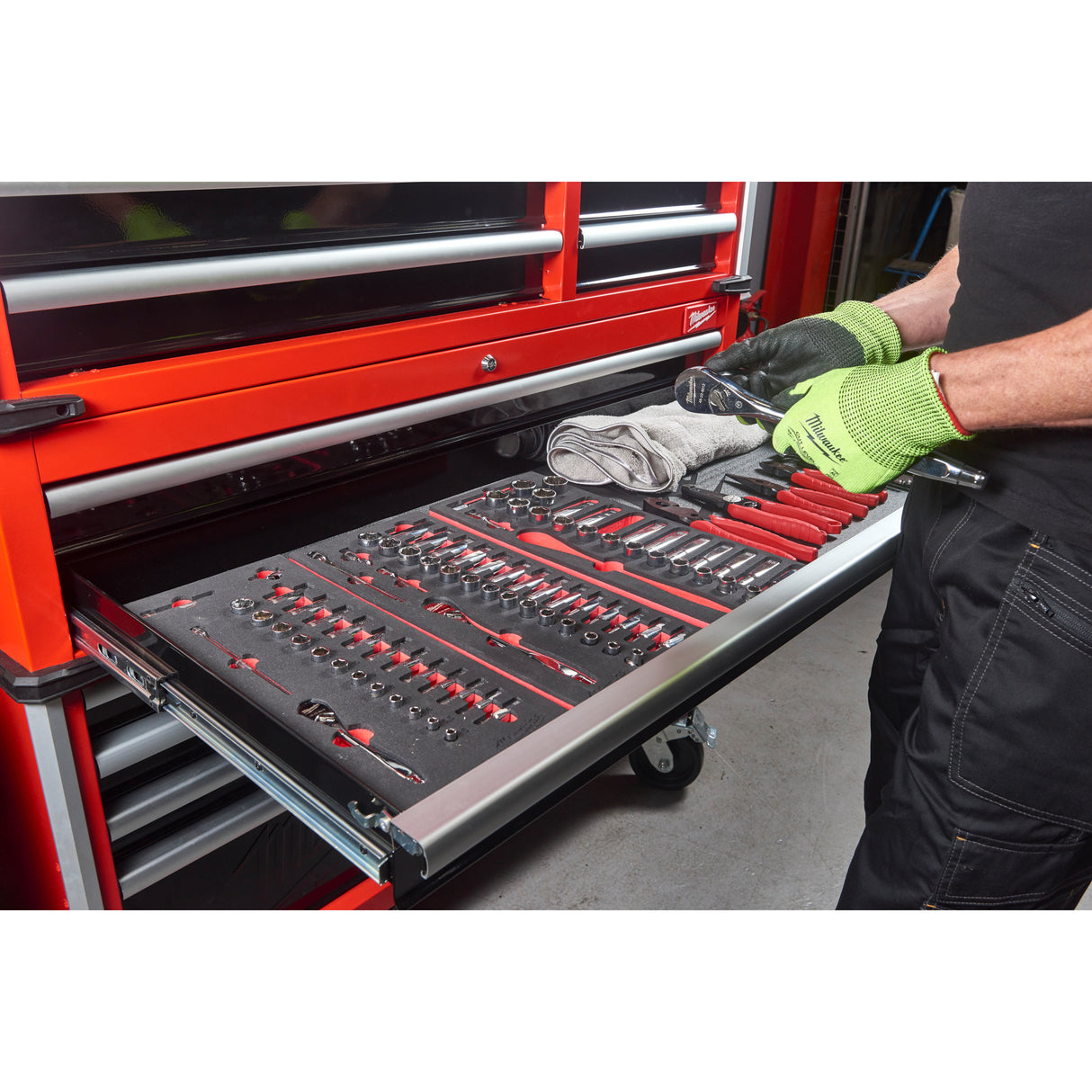 Milwaukee Dulap de scule mobil, cu 10 sertare, metalic, 117 cm 4932478852
