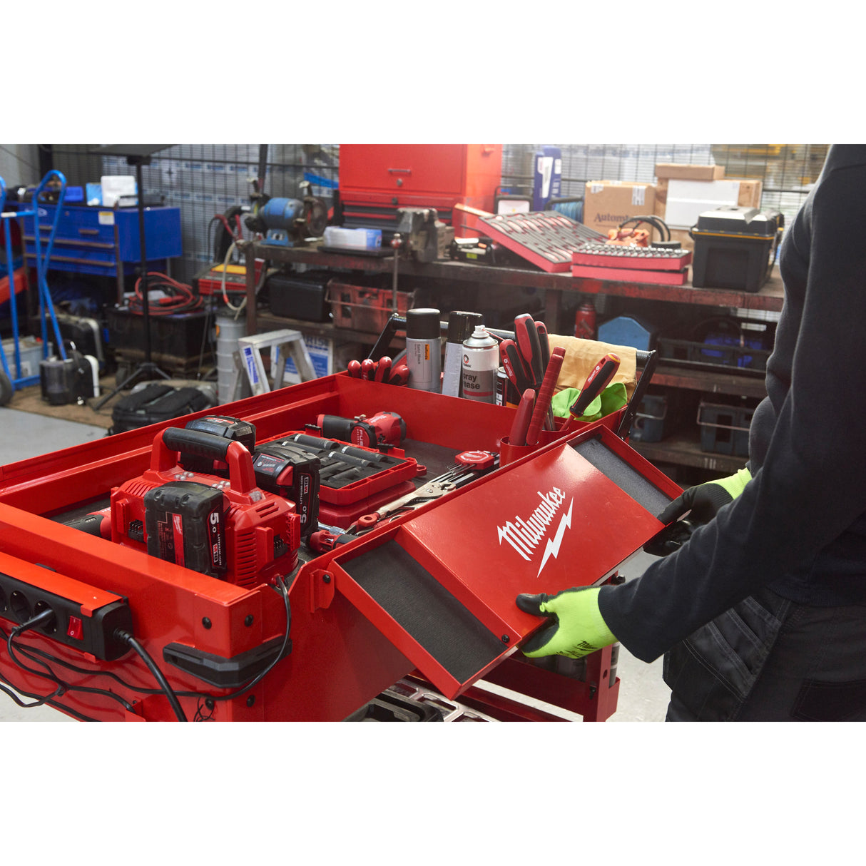 Milwaukee Cărucior mobil de scule, metalic 102 cm 4932478856