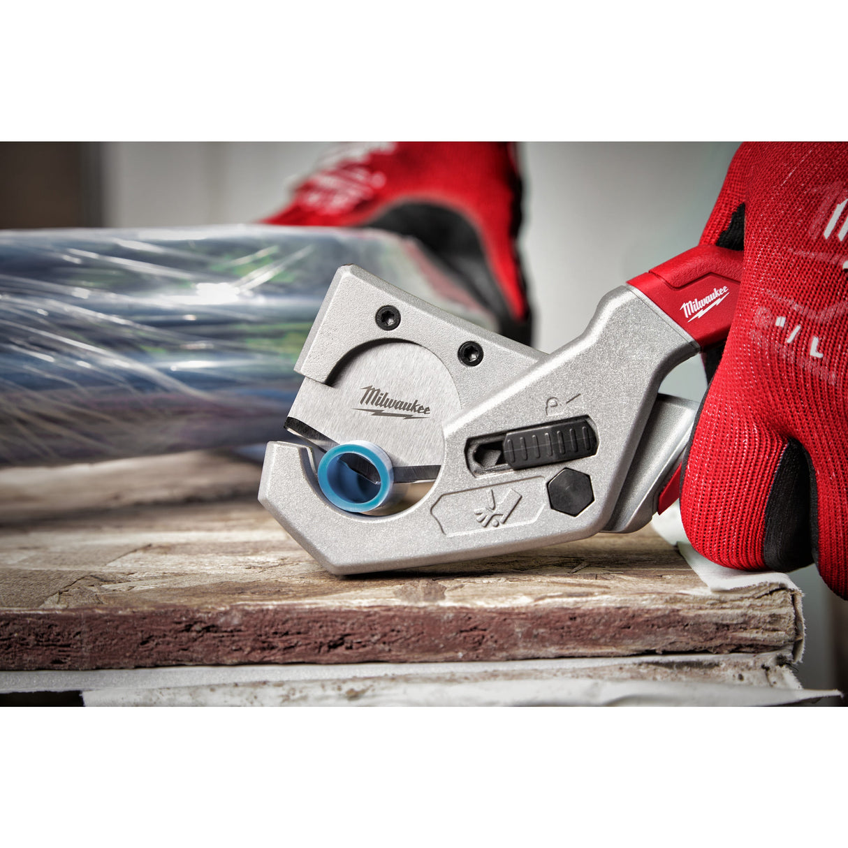 Cutter pentru plastic Milwaukee