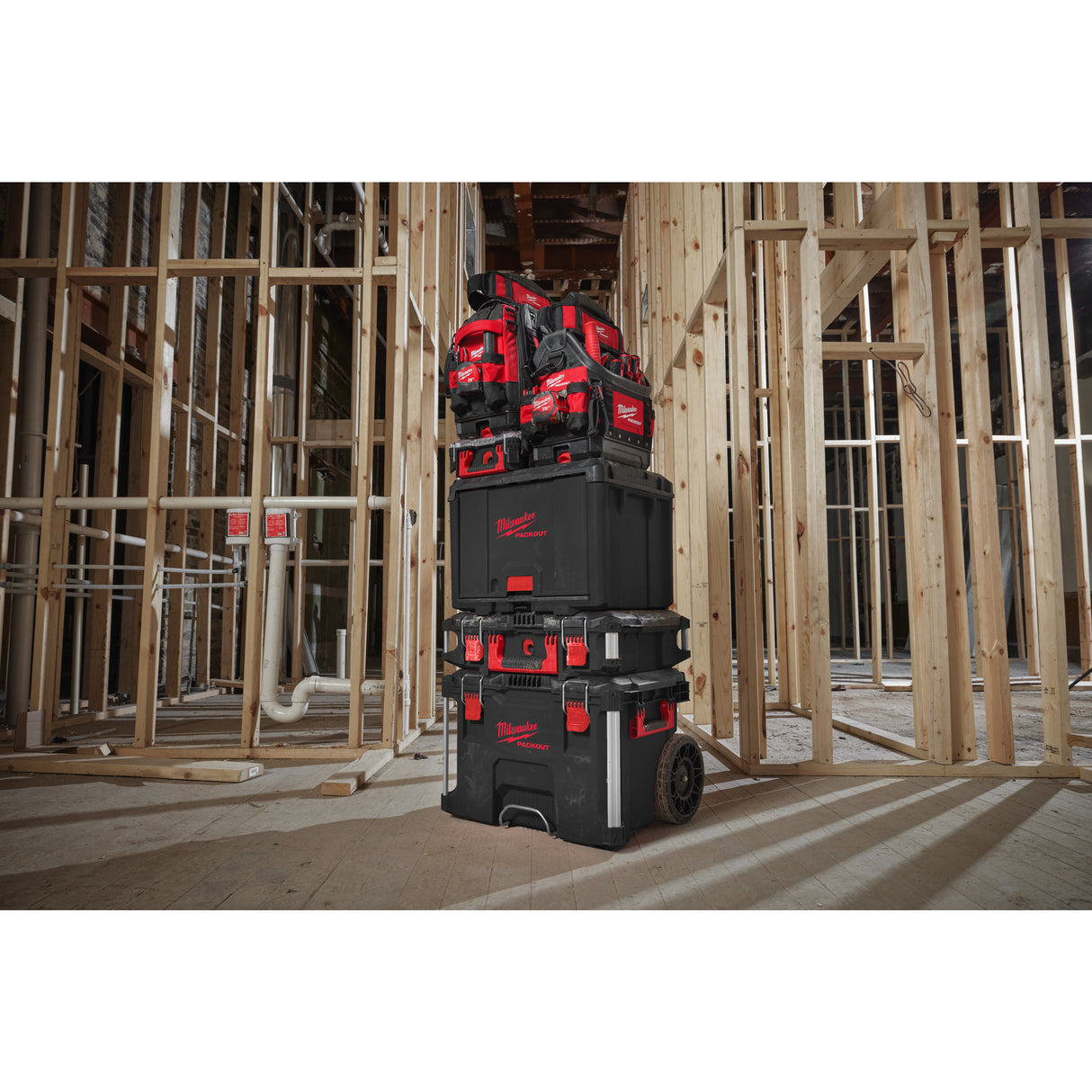 Milwaukee Cutie PACKOUT™ cu ușă glisantă 4932480623