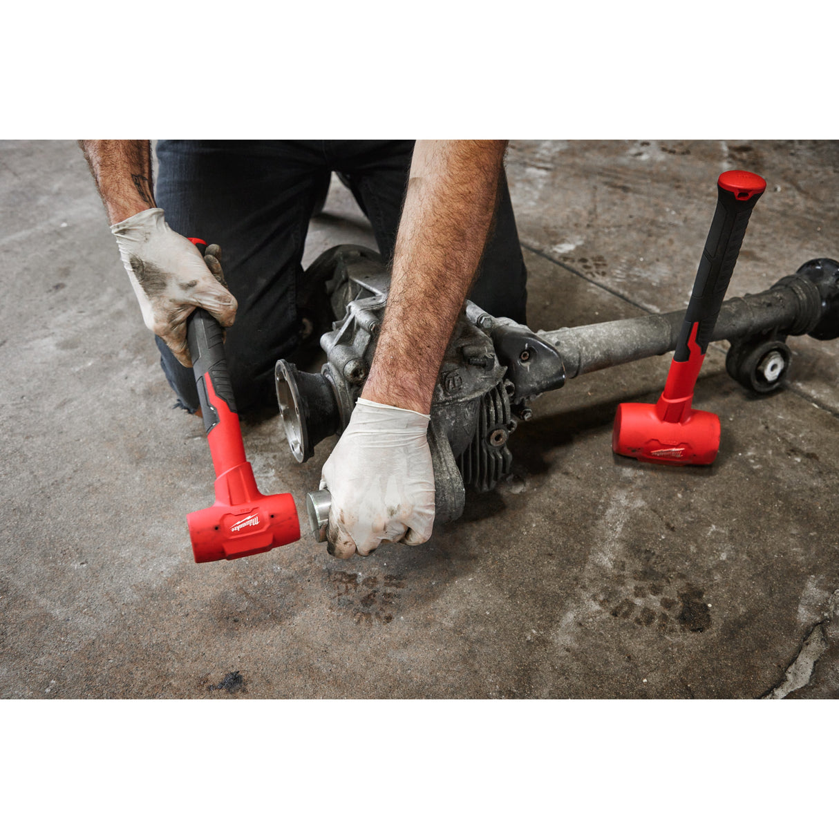 Ciocan cu mâner din fibră de sticlă cu absorbție Milwaukee