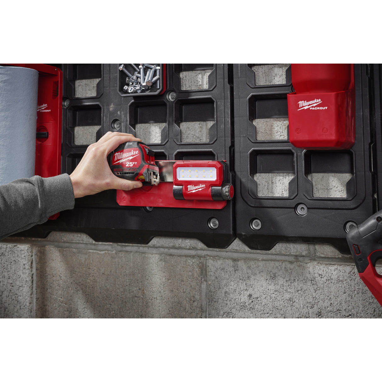 Milwaukee PACKOUT, raft mic pentru depozitare 4932493377