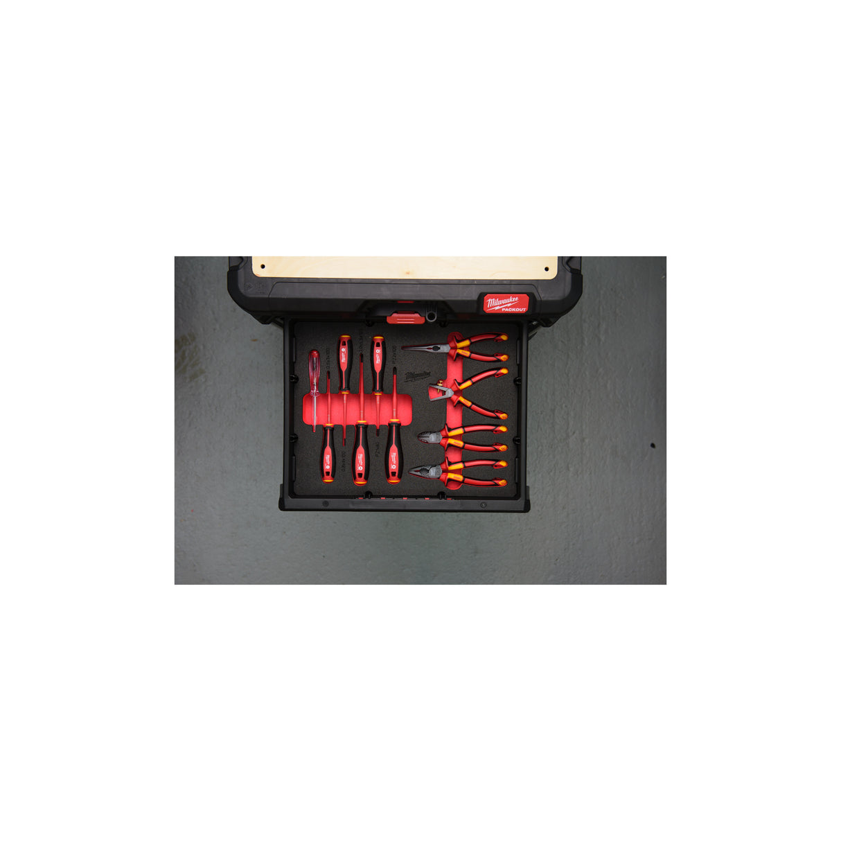 Milwaukee Inserție spumă PACKOUT cu 9 scule pentru electricieni 4932493637