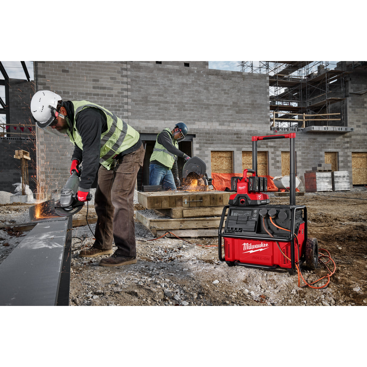 Milwaukee IRPSUOP2500 Sursă de alimentare ROLL-ON 7200/ 3600 W 2.5 kWh 4933492133