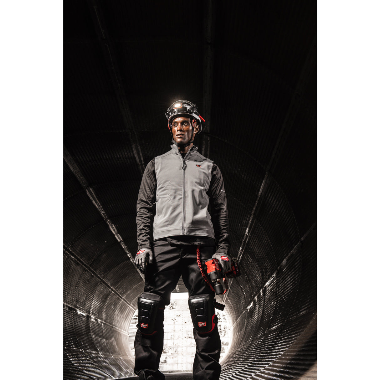 Milwaukee L4bolthl-301 lampă de cască bolt, reîncărcabilă usb, 600 lumeni 4933479902