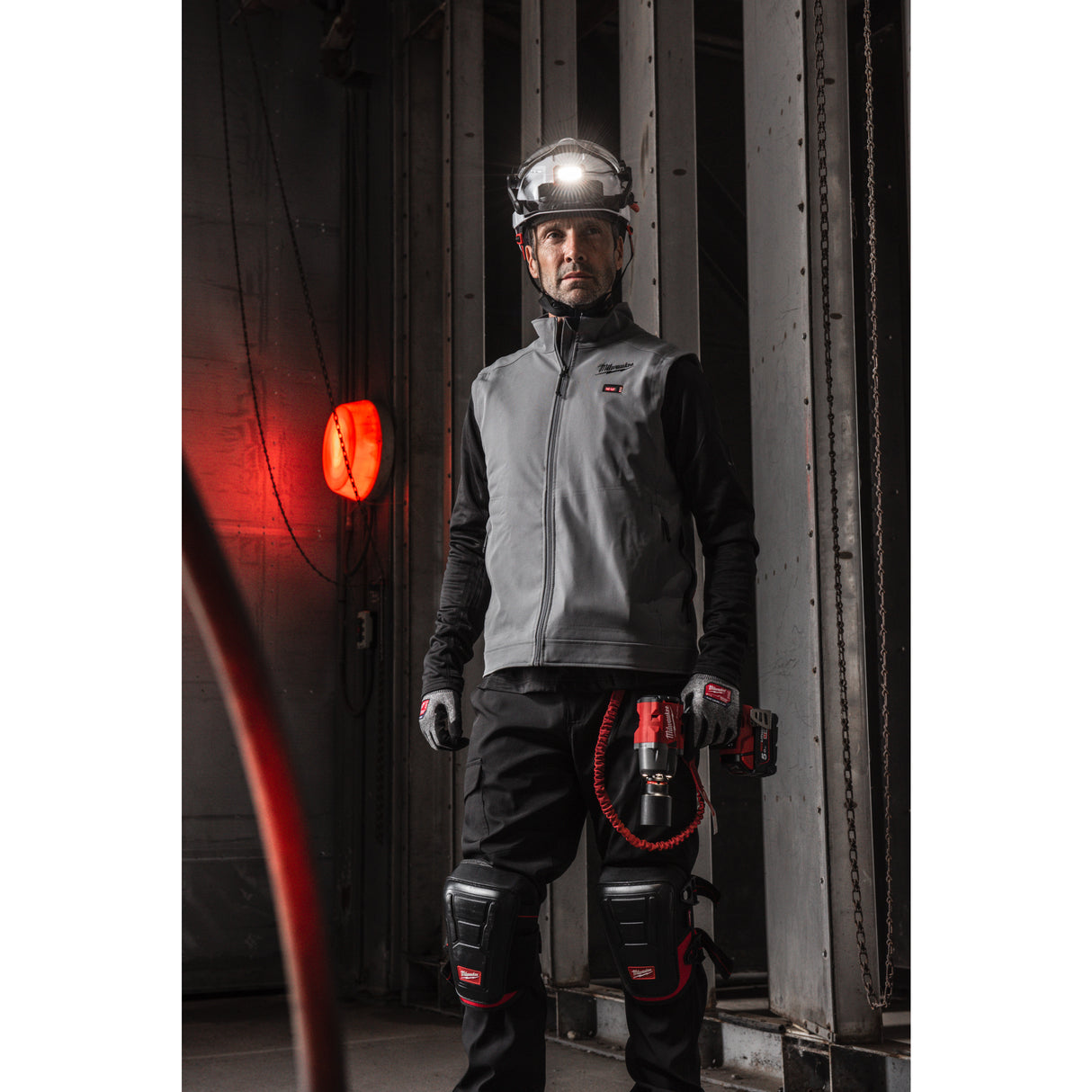 Milwaukee L4bolthl-301 lampă de cască bolt, reîncărcabilă usb, 600 lumeni 4933479902