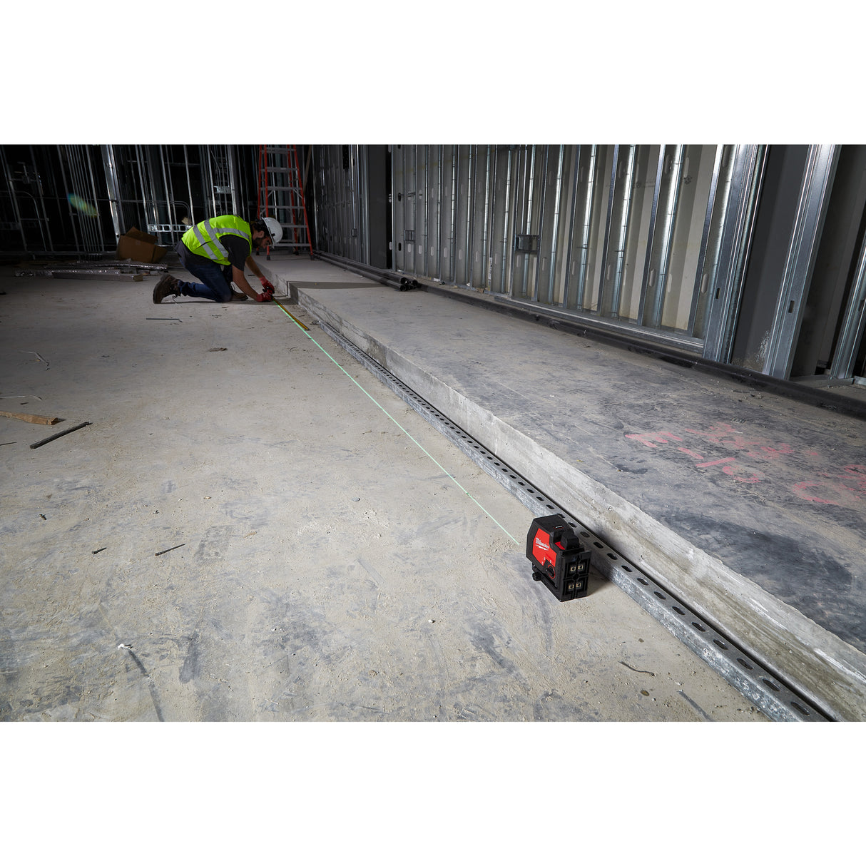 Milwaukee L4cll-301c redl.usb laser linii cruce 4933478098