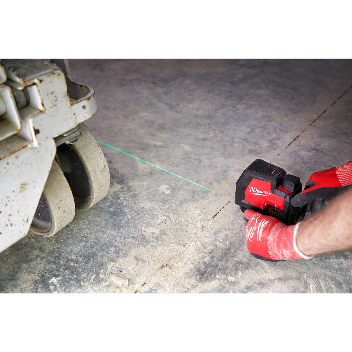 Milwaukee L4cll-301c redl.usb laser linii cruce 4933478098
