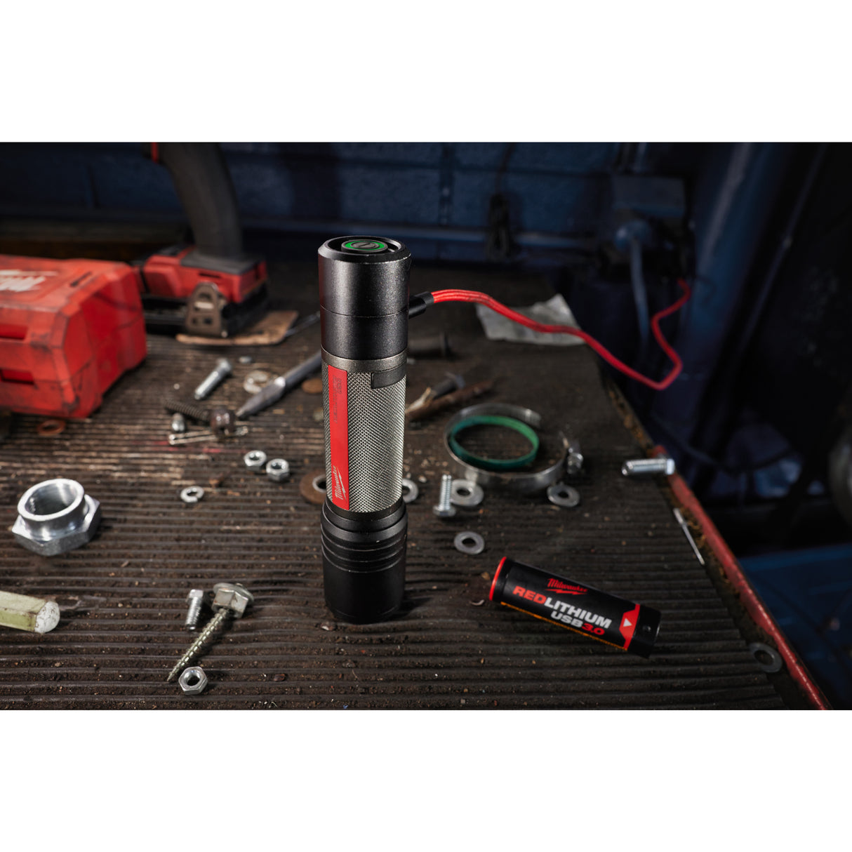 Milwaukee L4fl2000-301 lanternă reîncărcabilă usb, 2000 lumeni 4933479637