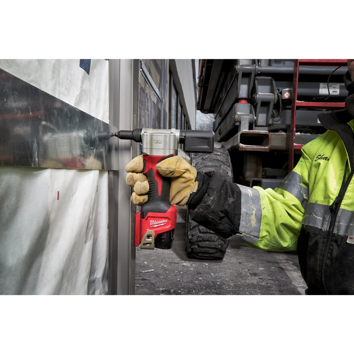 M12 BPRT Pistol pentru nituit M12™ subcompact Milwaukee