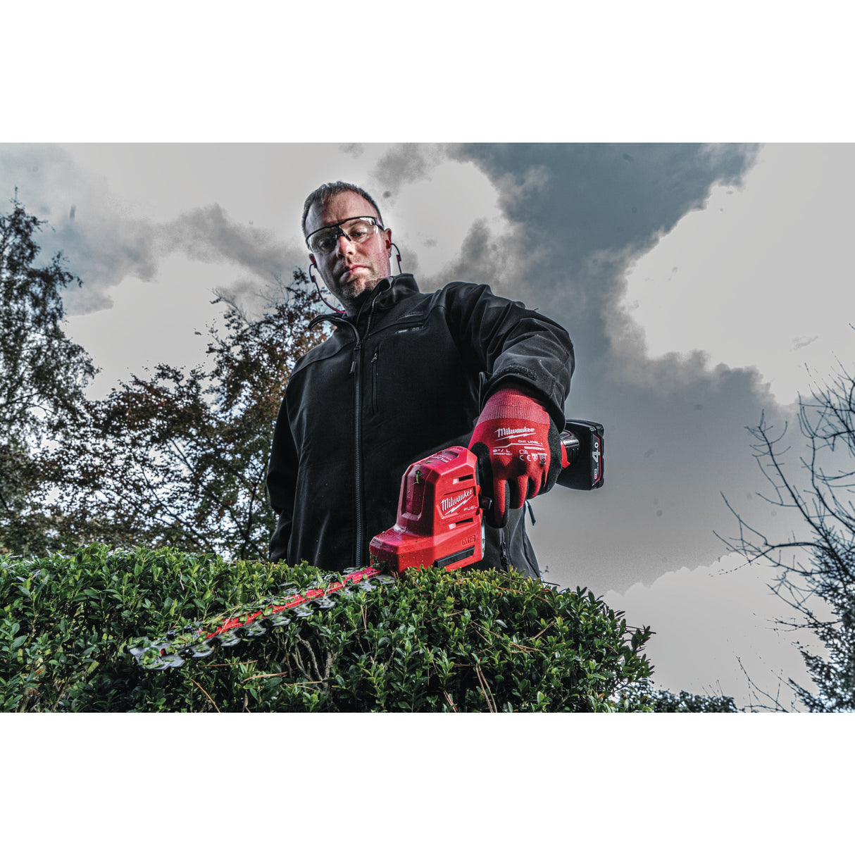 M12 FHT20 Trimmer pentru gard viu 20 cm M12 FUEL™ Milwaukee