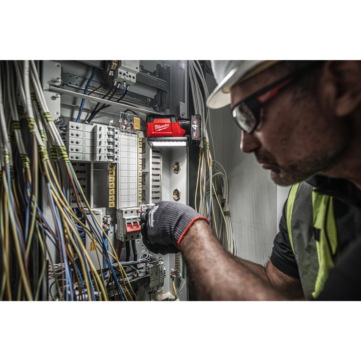 Milwaukee M12pal-0 proiector pivotant   4933478226