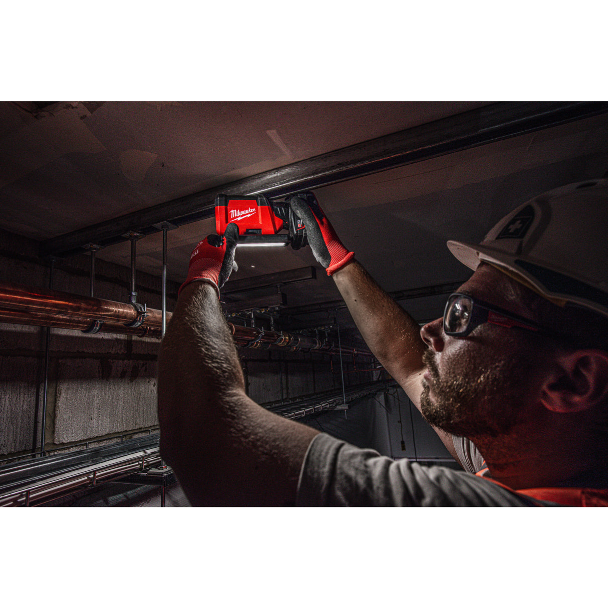 Milwaukee M12pal-0 proiector pivotant   4933478226