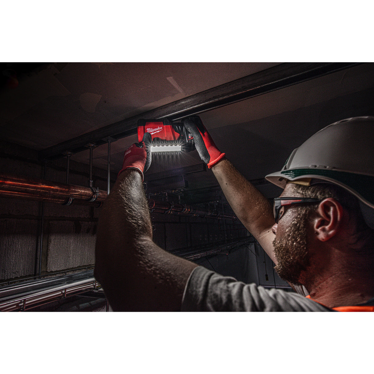 Milwaukee M12pal-0 proiector pivotant   4933478226