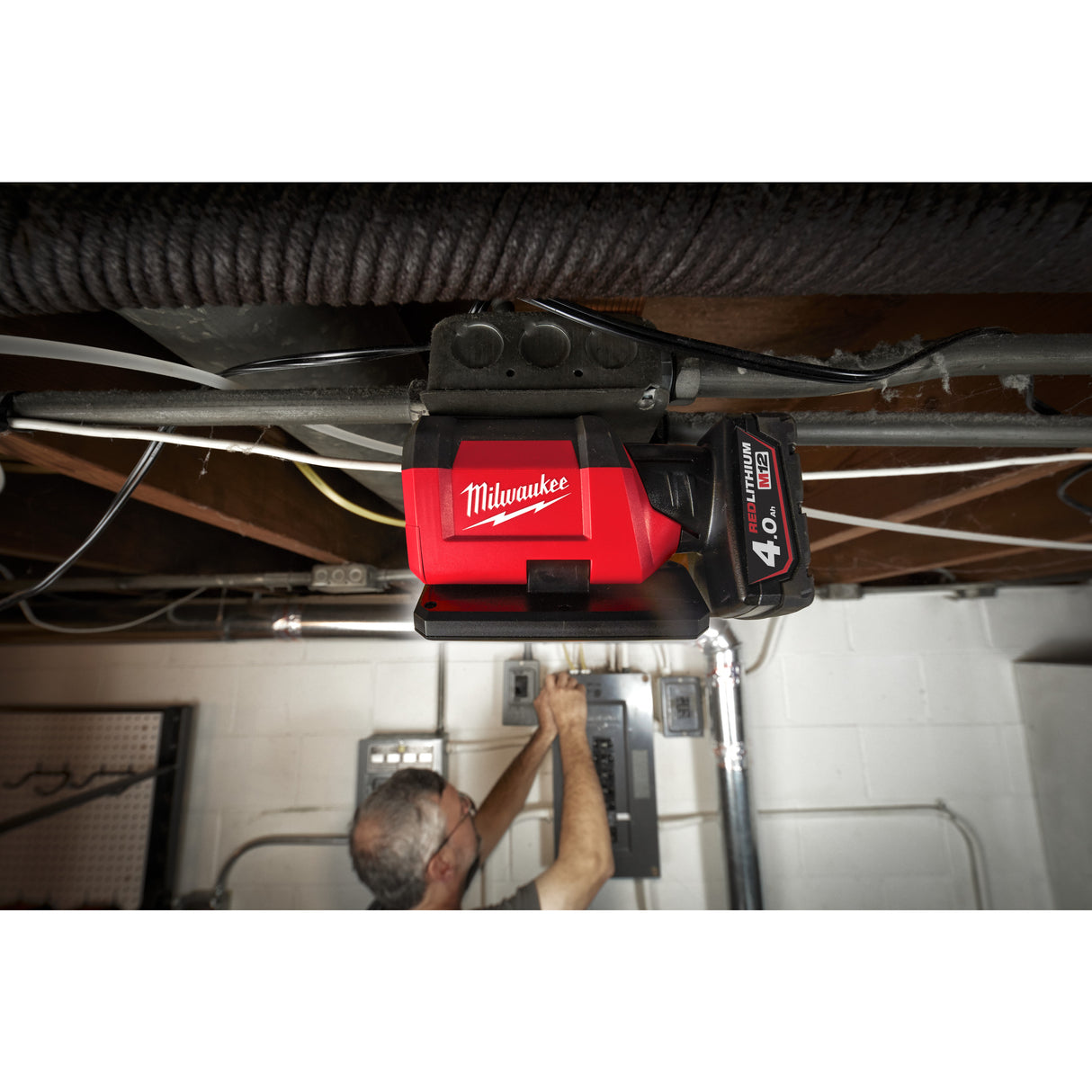 Milwaukee M12pal-0 proiector pivotant   4933478226