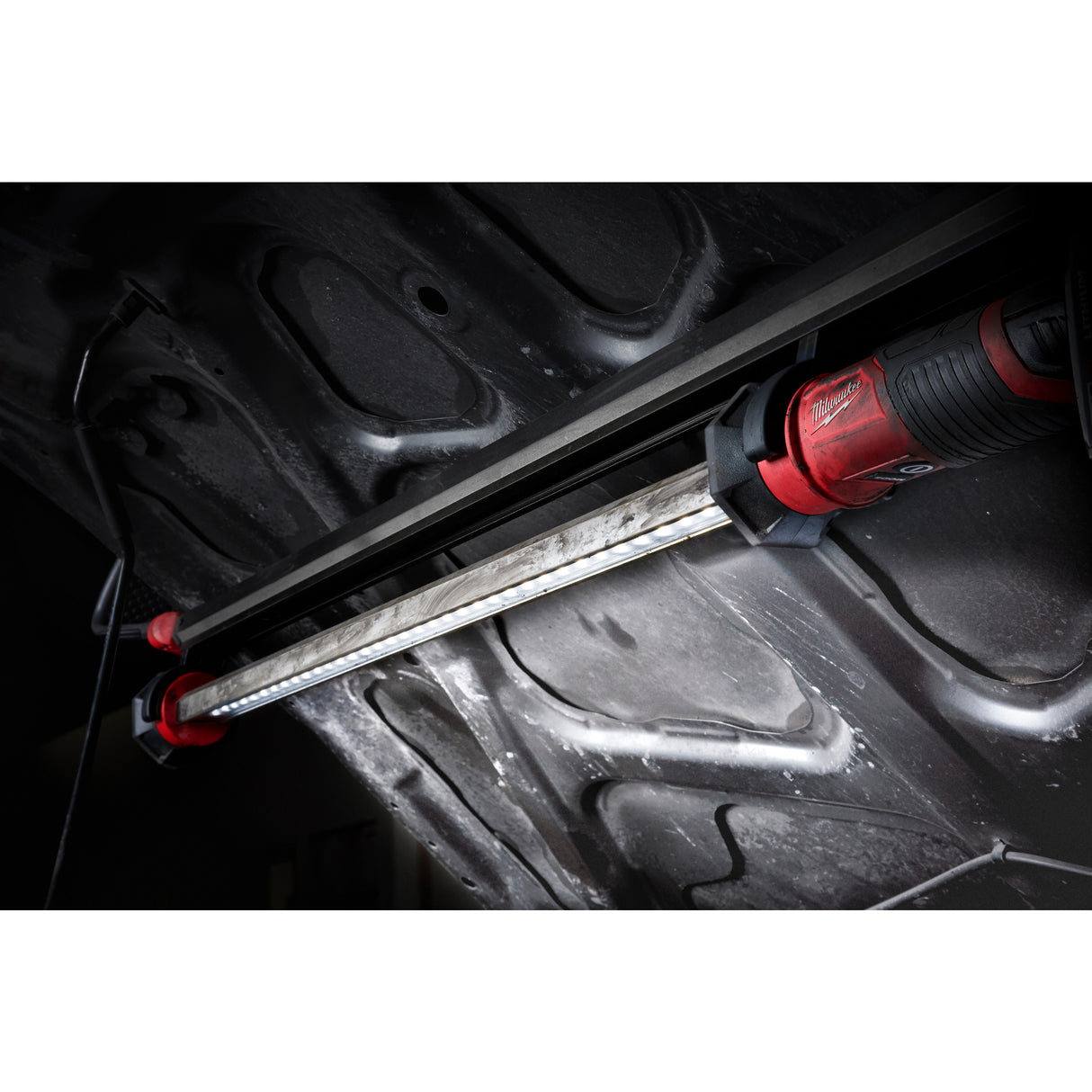 Milwaukee M12uhl-0 lampă cu prindere   4933459432