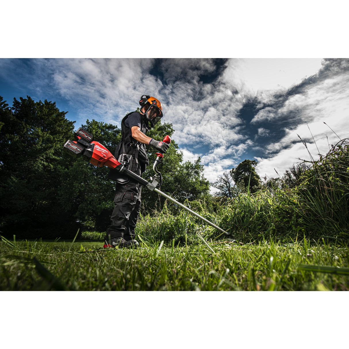 M18 F2BCU Motocoasă M18 FUEL™ cu doi acumulatori Milwaukee