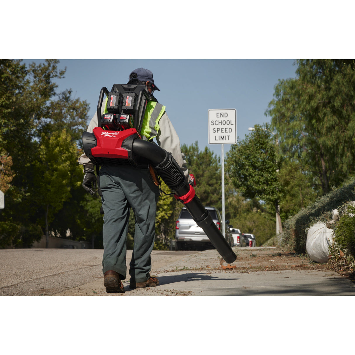 M18 F2BPB Suflantă M18 FUEL™ tip rucsac cu doi acumulatori Milwaukee