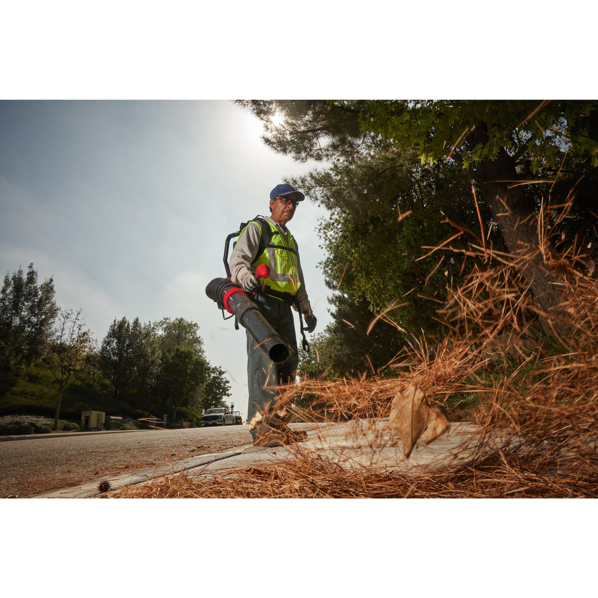 M18 F2BPB Suflantă M18 FUEL™ tip rucsac cu doi acumulatori Milwaukee