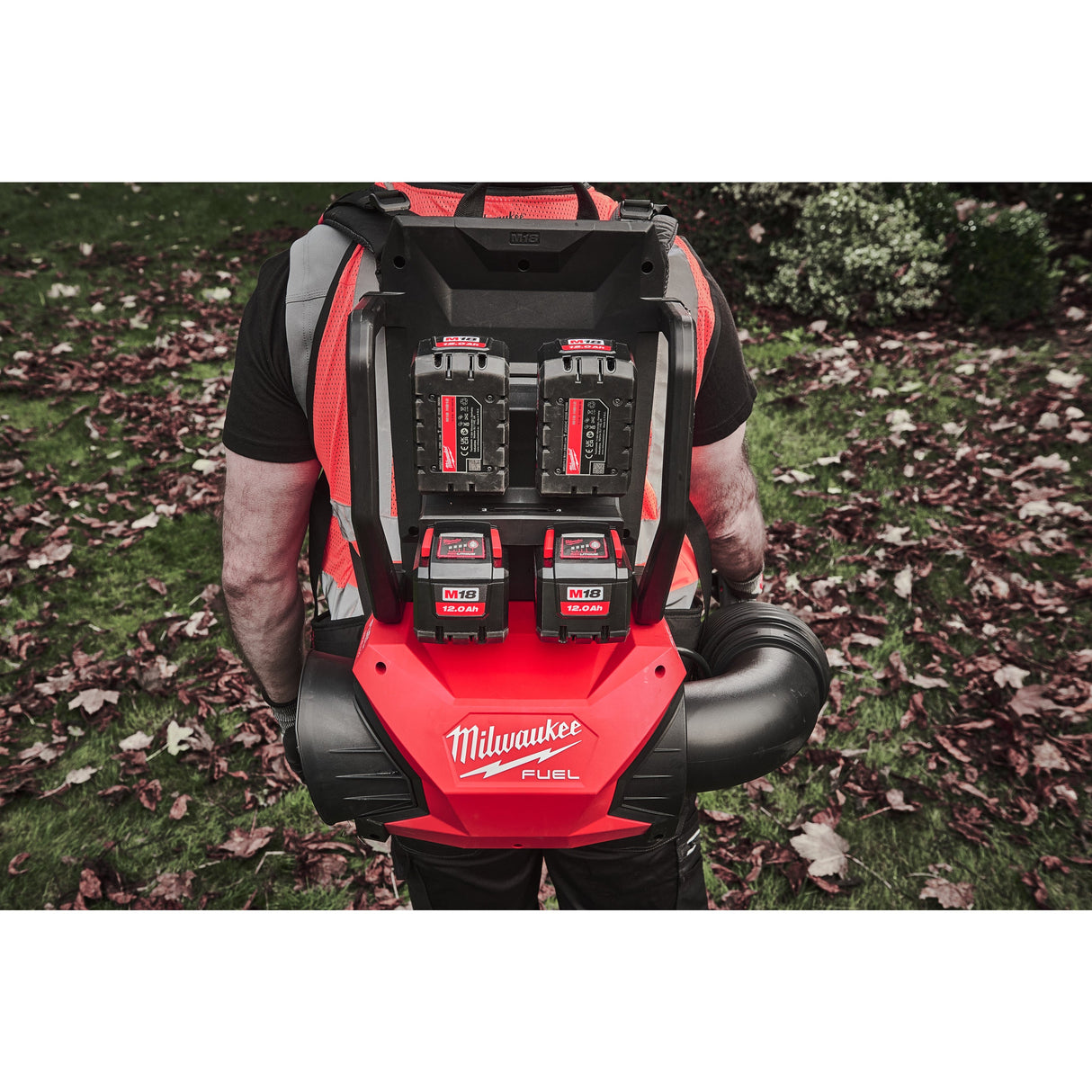 M18 F2BPB Suflantă M18 FUEL™ tip rucsac cu doi acumulatori Milwaukee