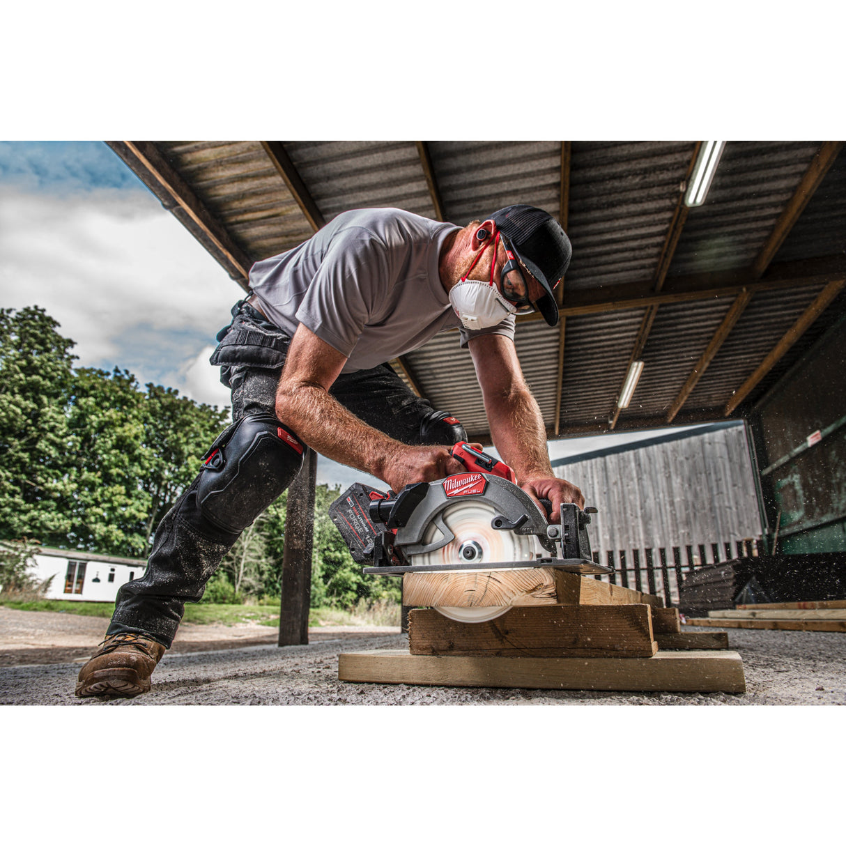 M18 FCS66GR3 Fierăstrău circular M18 FUEL™ compatibil cu șina de ghidare Milwaukee