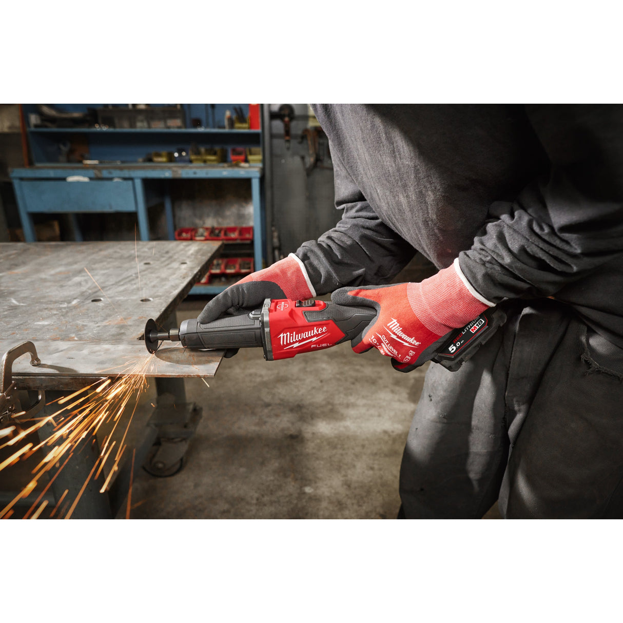 M18 FDGRB Polizor drept M18 FUEL™ cu comutator glisant Milwaukee