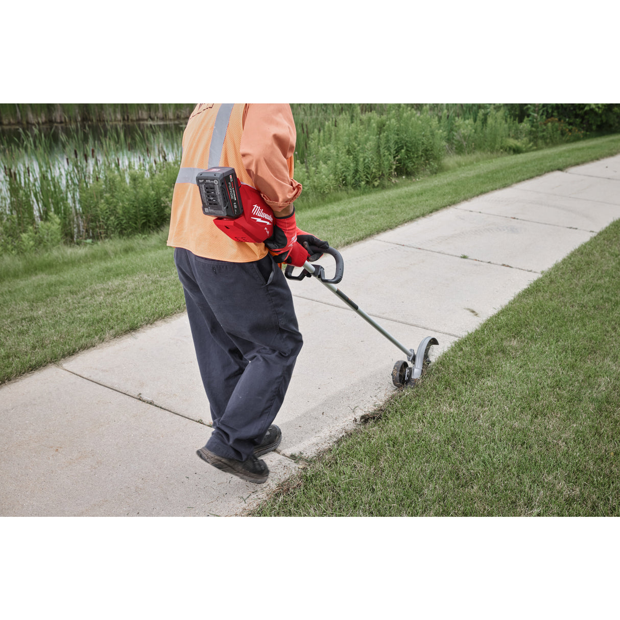 Milwaukee M18 FEDG-0 Atașament margini gazon M18 FUEL™ 4933493556