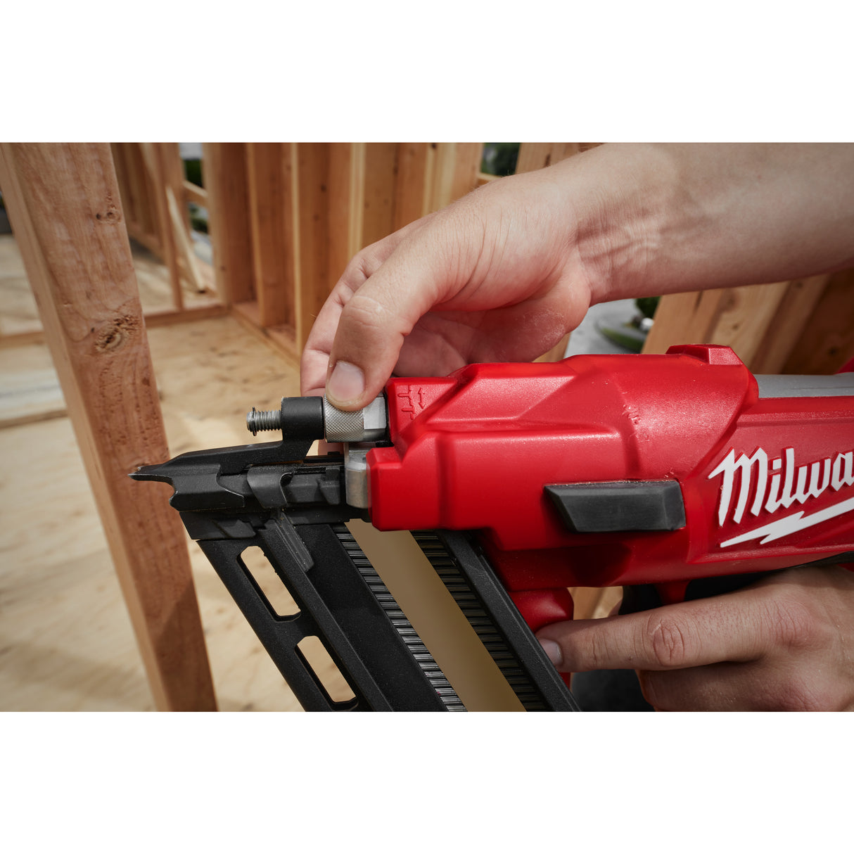 Milwaukee M18ffns-502c mini-pistol cuie cu acumulator 4933478302