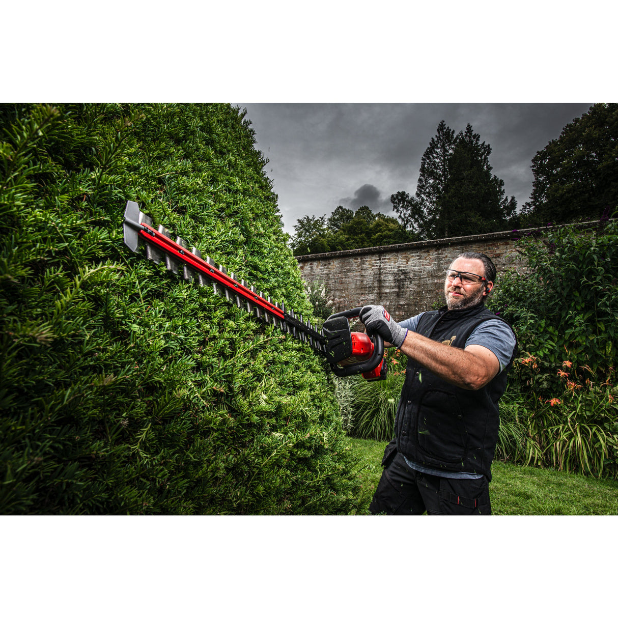 M18 FHET75G2 Trimmer pentru gard viu 75 cm M18 FUEL™ Milwaukee