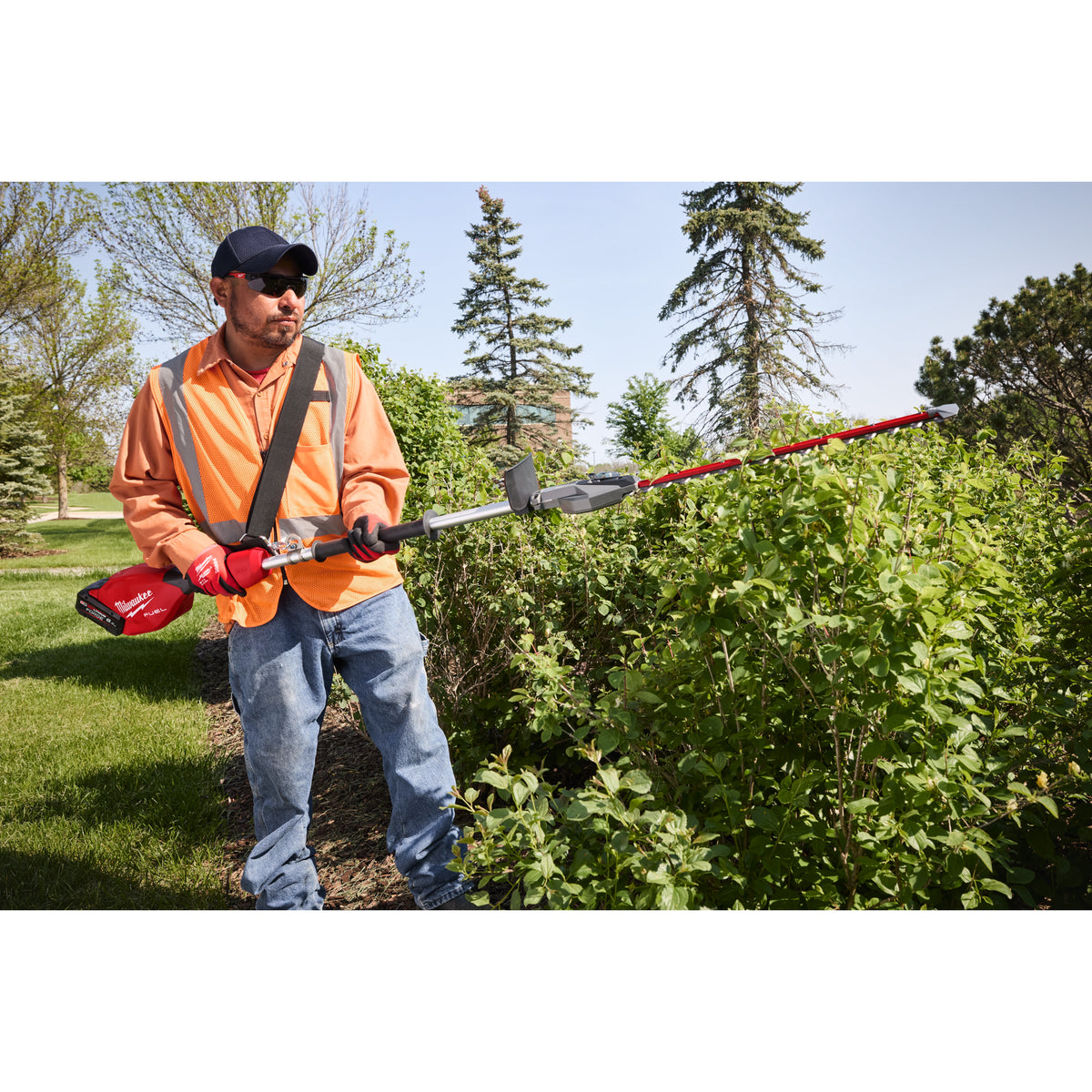 M18FHETSP Trimmer pentru gard viu cu tijă scurtă M18 FUEL™ Milwaukee