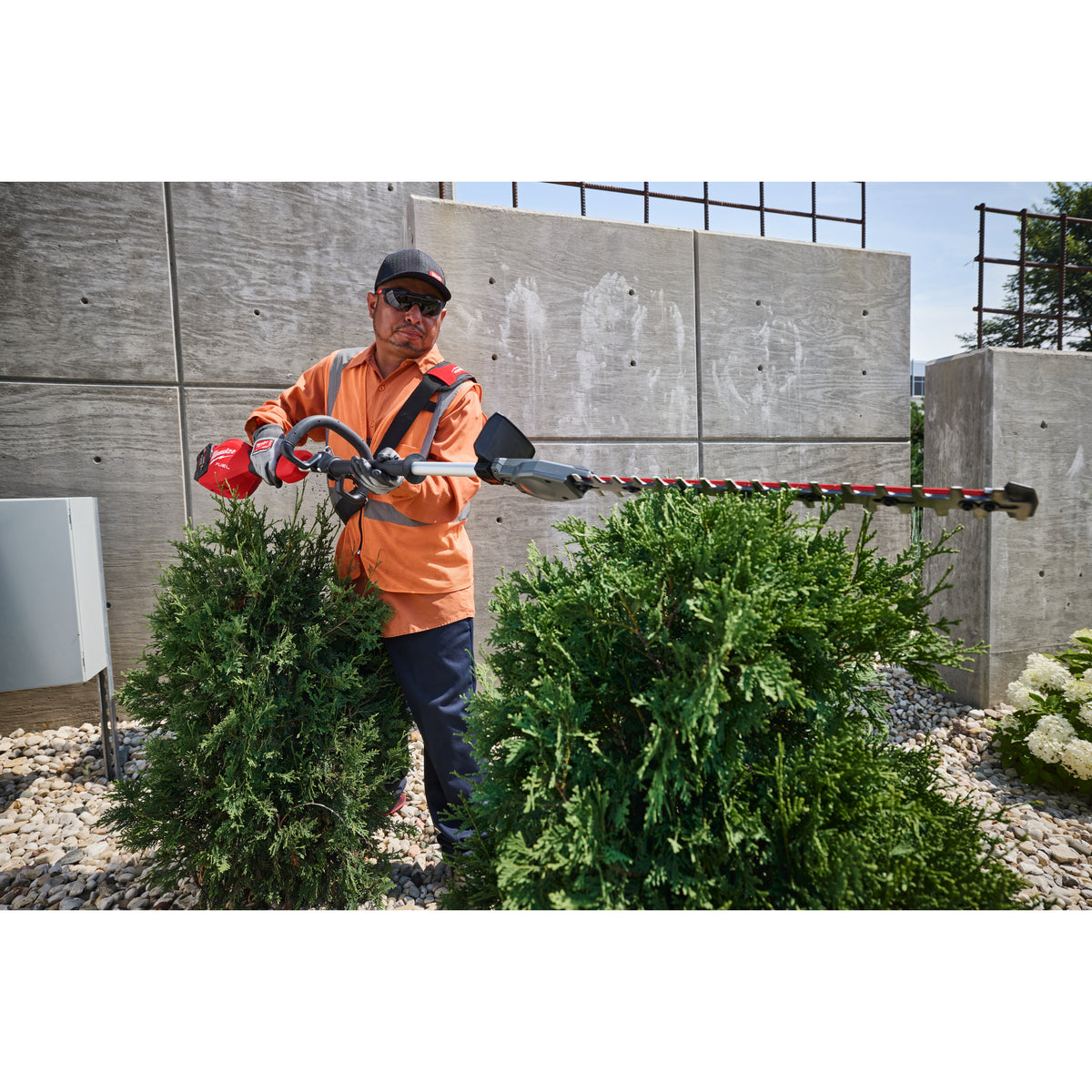 M18FHETSP Trimmer pentru gard viu cu tijă scurtă M18 FUEL™ Milwaukee