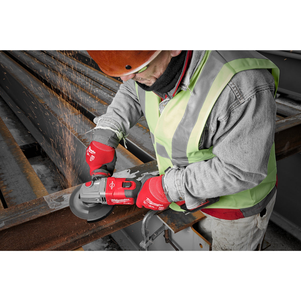 M18 FHSAG125XB Polizor unghiular de înaltă performanță, de 125 mm, cu frânare, cu schimbător lateral, M18 FUEL™ Milwaukee