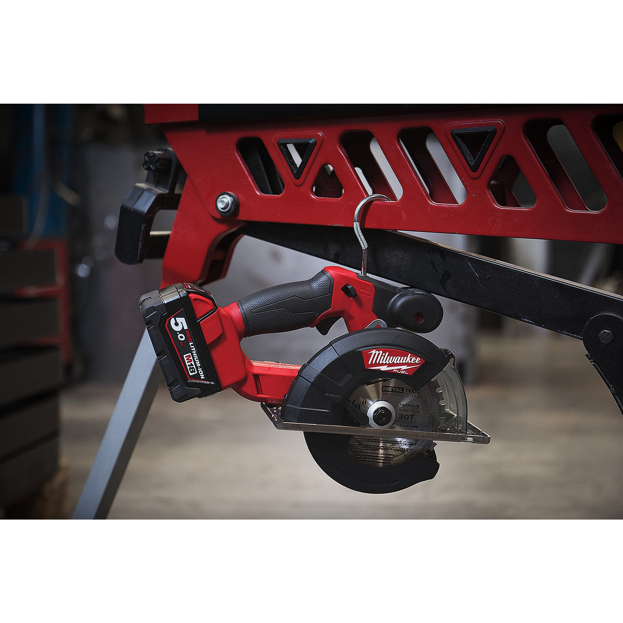 M18 FMCS Fierăstrău pentru debitat metal M18 FUEL™ 57 mm Milwaukee
