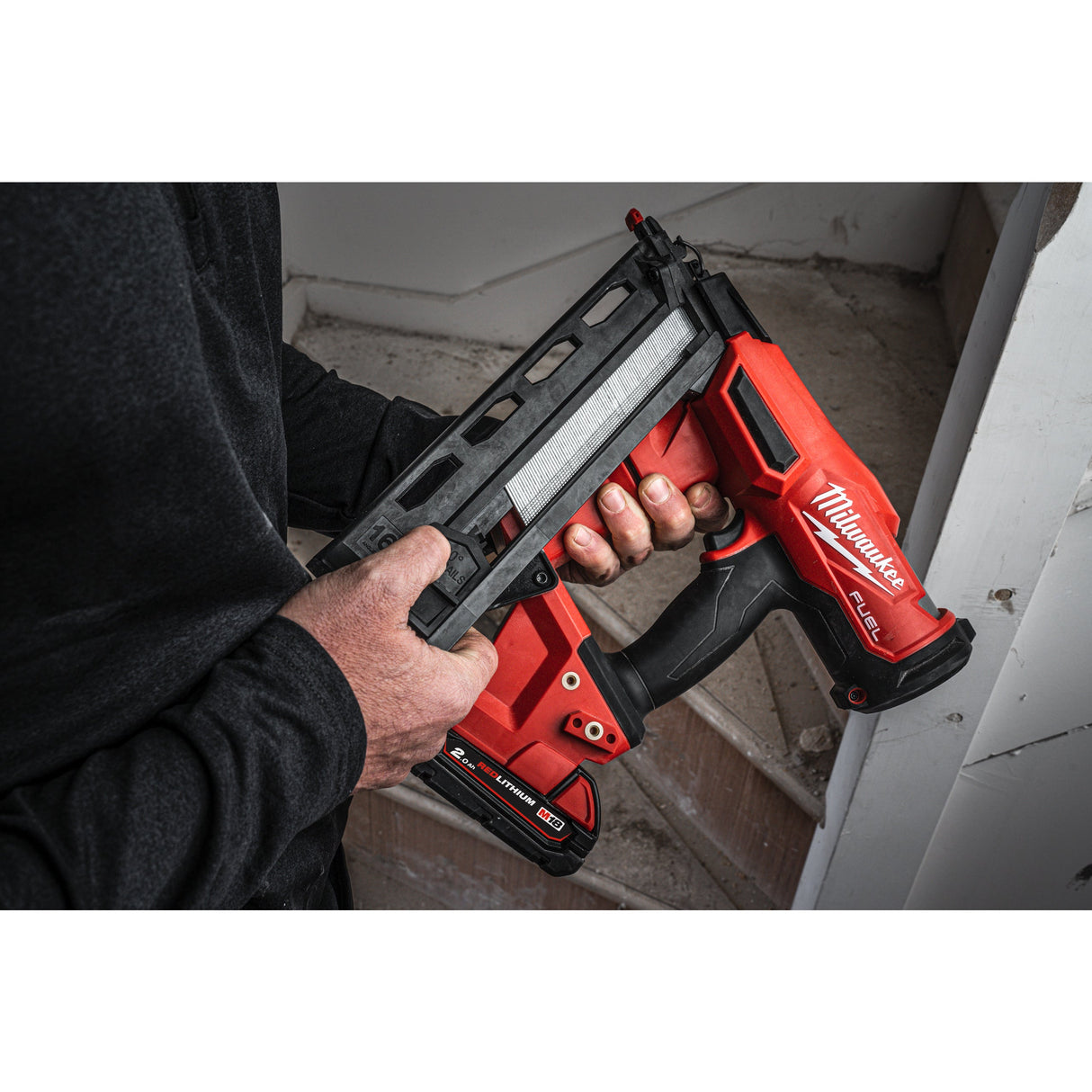 M18 FN16GA Pistol înclinat pentru cuie M18 FUEL™ 16 GA Milwaukee