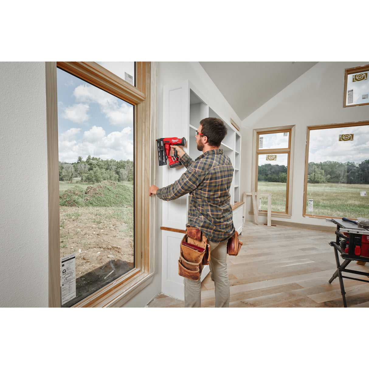 M18 FN16GA Pistol înclinat pentru cuie M18 FUEL™ 16 GA Milwaukee