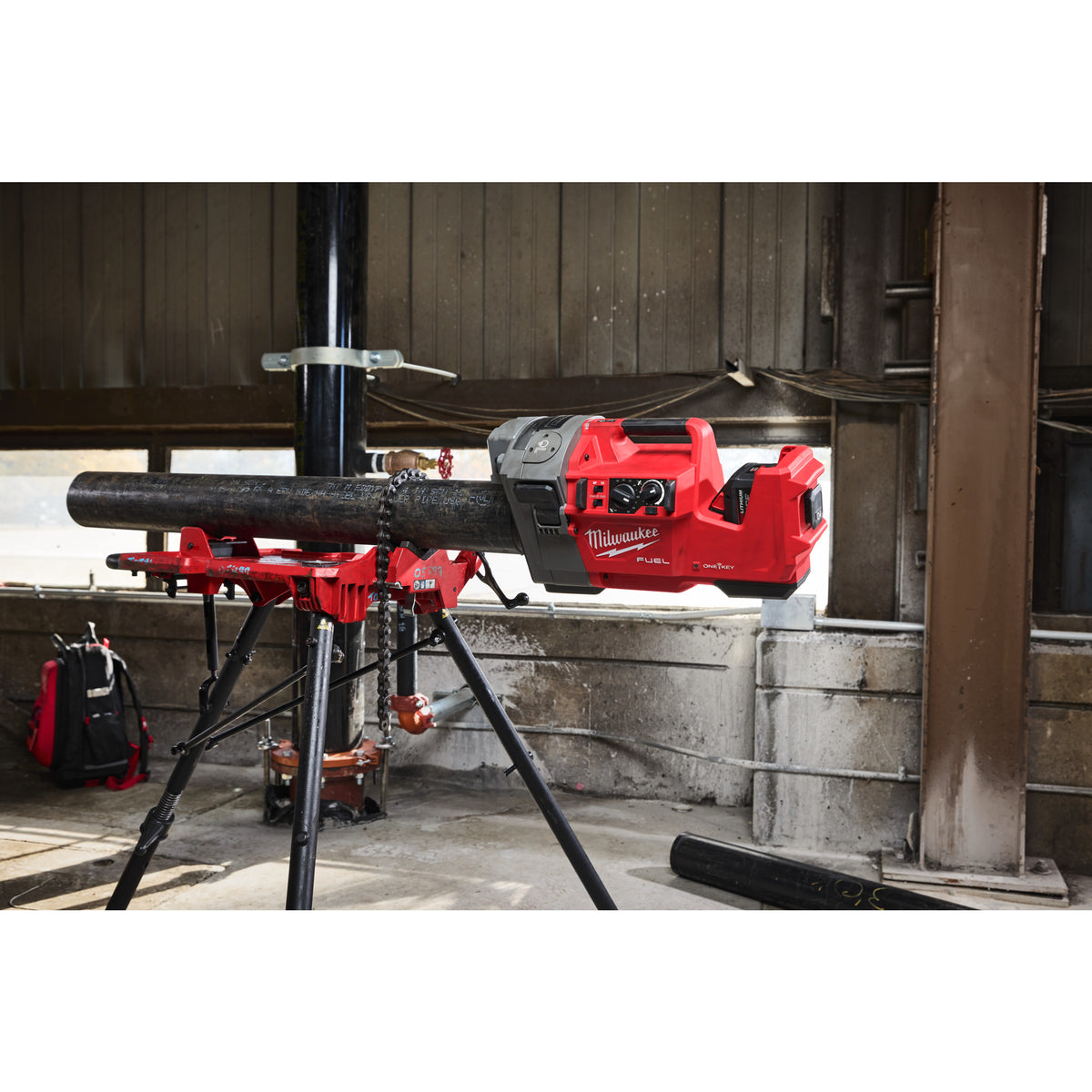 Mașină de canelat M18 FUEL™ 1 ¼″ - 4″ Milwaukee