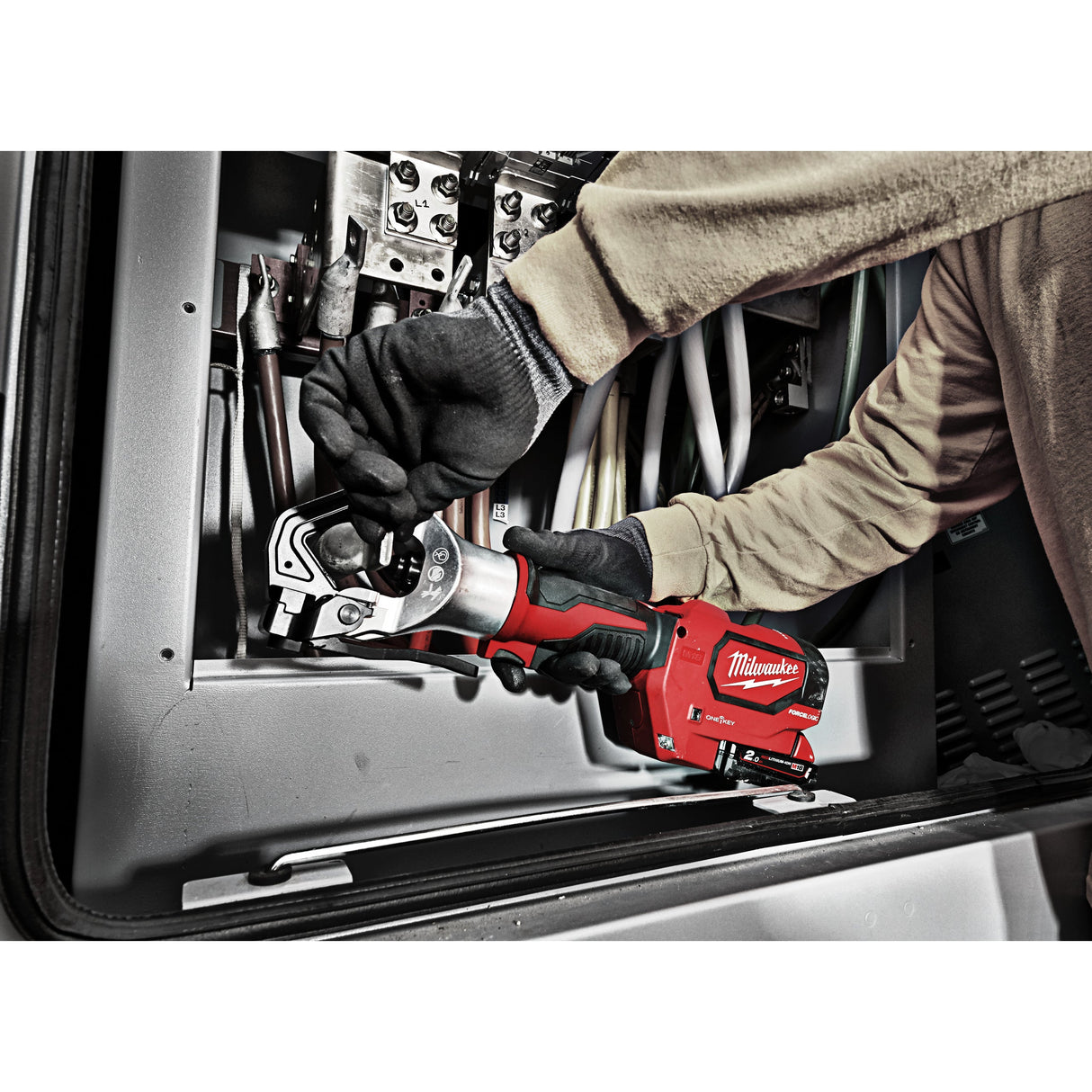 M18 HDCT Sertizor fără bacuri M18™ FORCE LOGIC™ Milwaukee