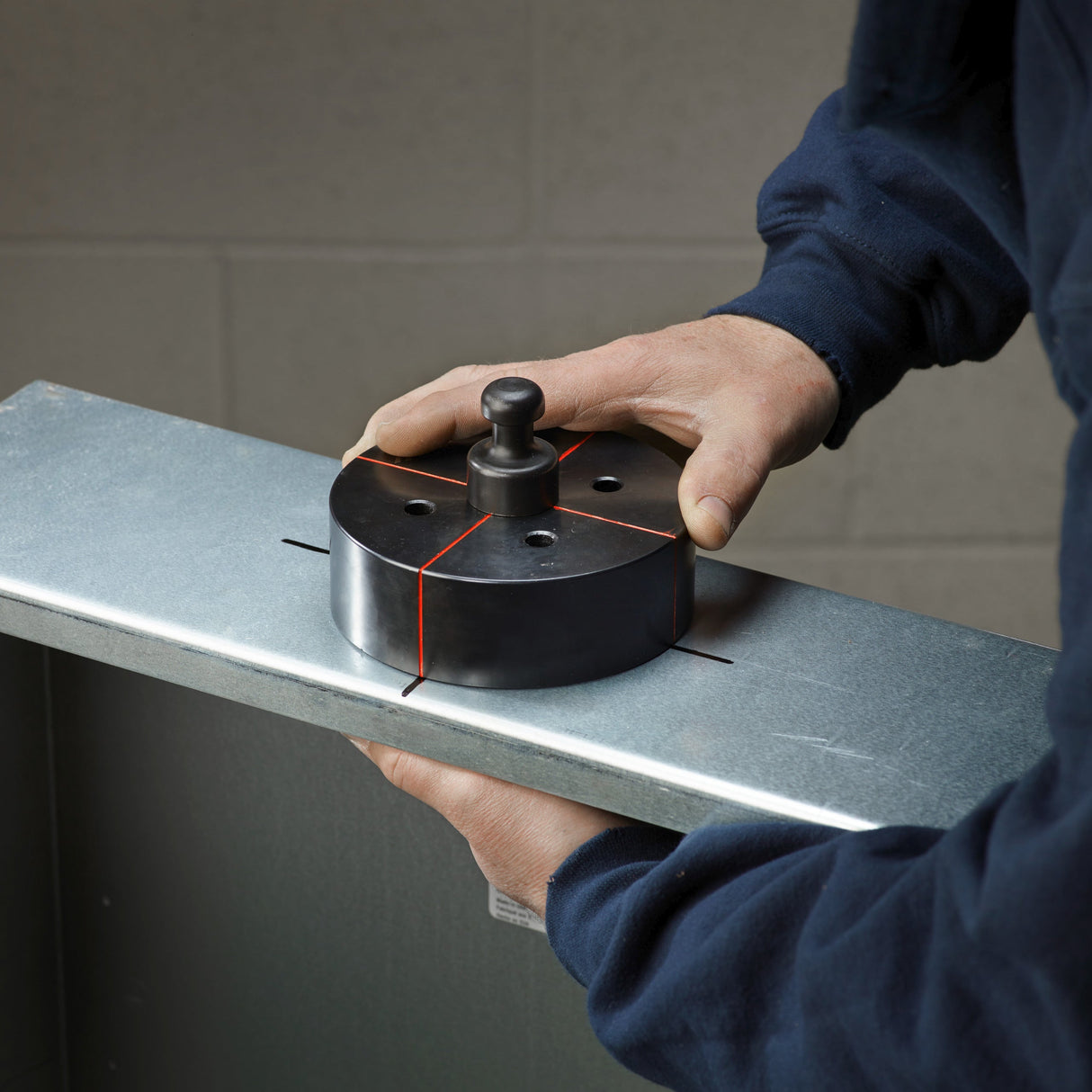 M18 HKP Mașină de ștanțat hidraulică M18™ FORCE LOGIC™ Milwaukee