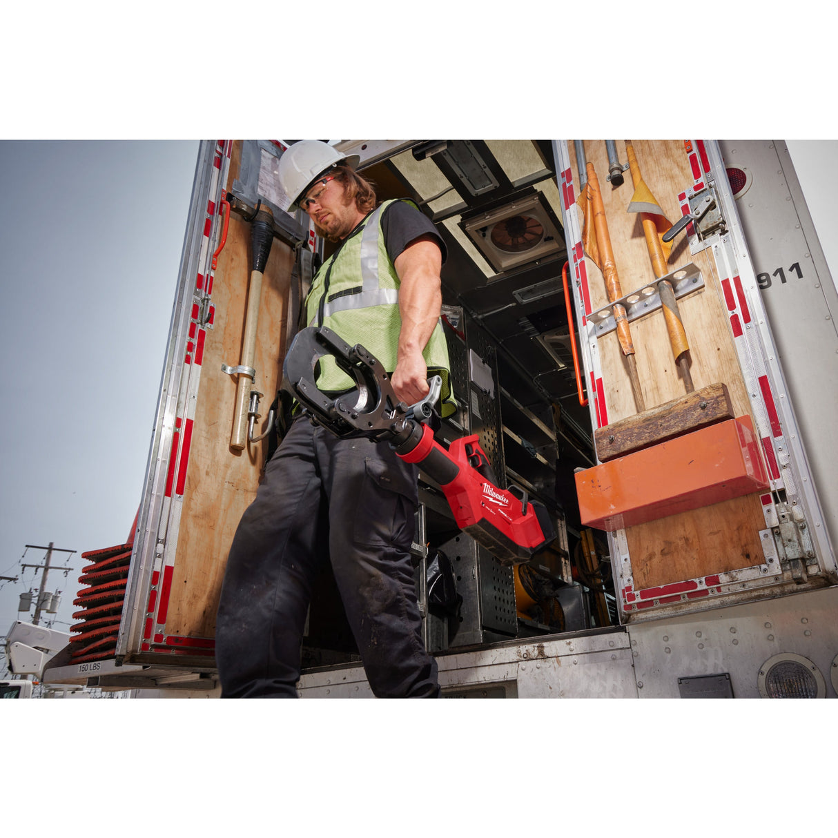 M18 HSFC125R Tăietor hidraulic pentru cabluri M18™ FORCE LOGIC™ 125 mm cu telecomandă Milwaukee