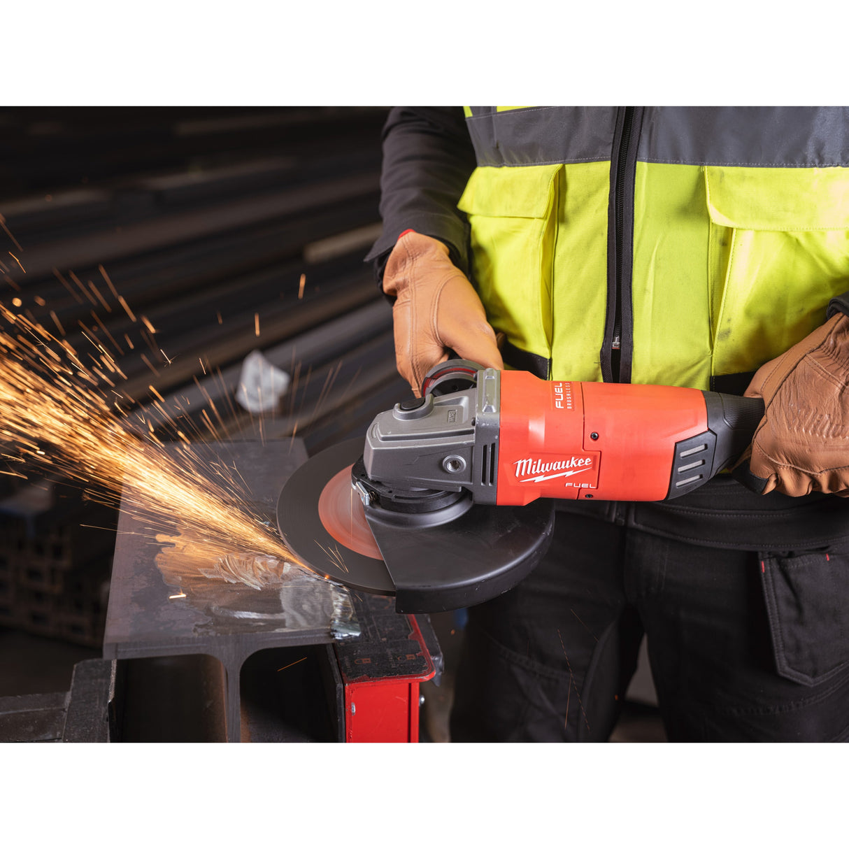 M18 ONEFLAG230XPDB  Polizor unghiular 230 mm cu frânare și comutator tip clapetă M18 FUEL™ ONE-KEY™ Milwaukee