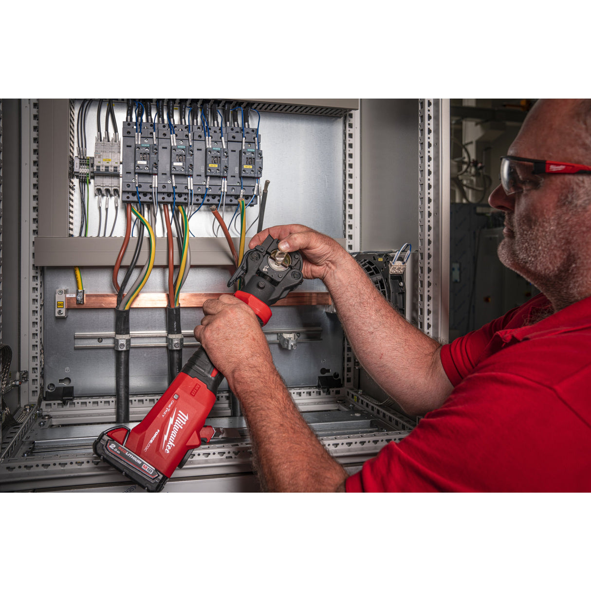 M18 ONEHCCT60 Presă hidraulică pentru cabluri 60 kN M18™ FORCE LOGIC™ Milwaukee