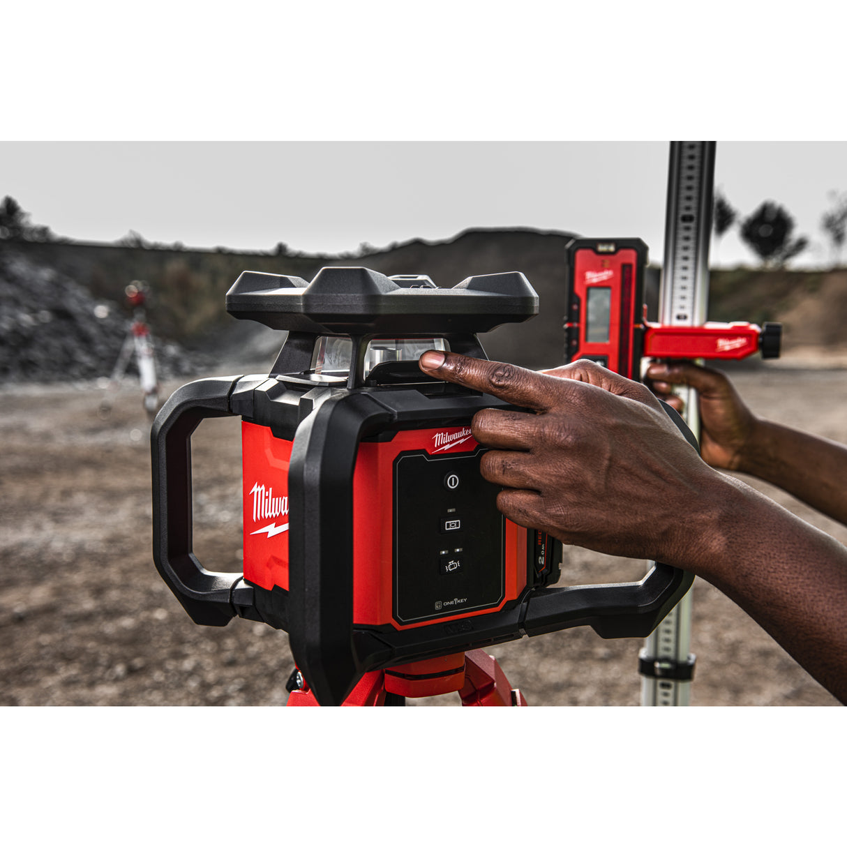 Milwaukee M18rloh600-201c nivelă laser rotativă orizontală M18™ 600 m cu one-key™ 4933493191