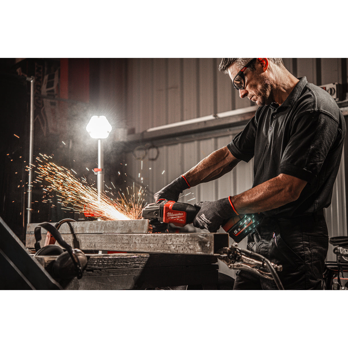 Milwaukee M18sal-0 proiector turn   4933451246