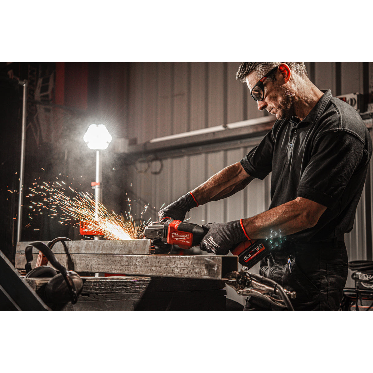 Milwaukee M18sal-0 proiector turn   4933451246