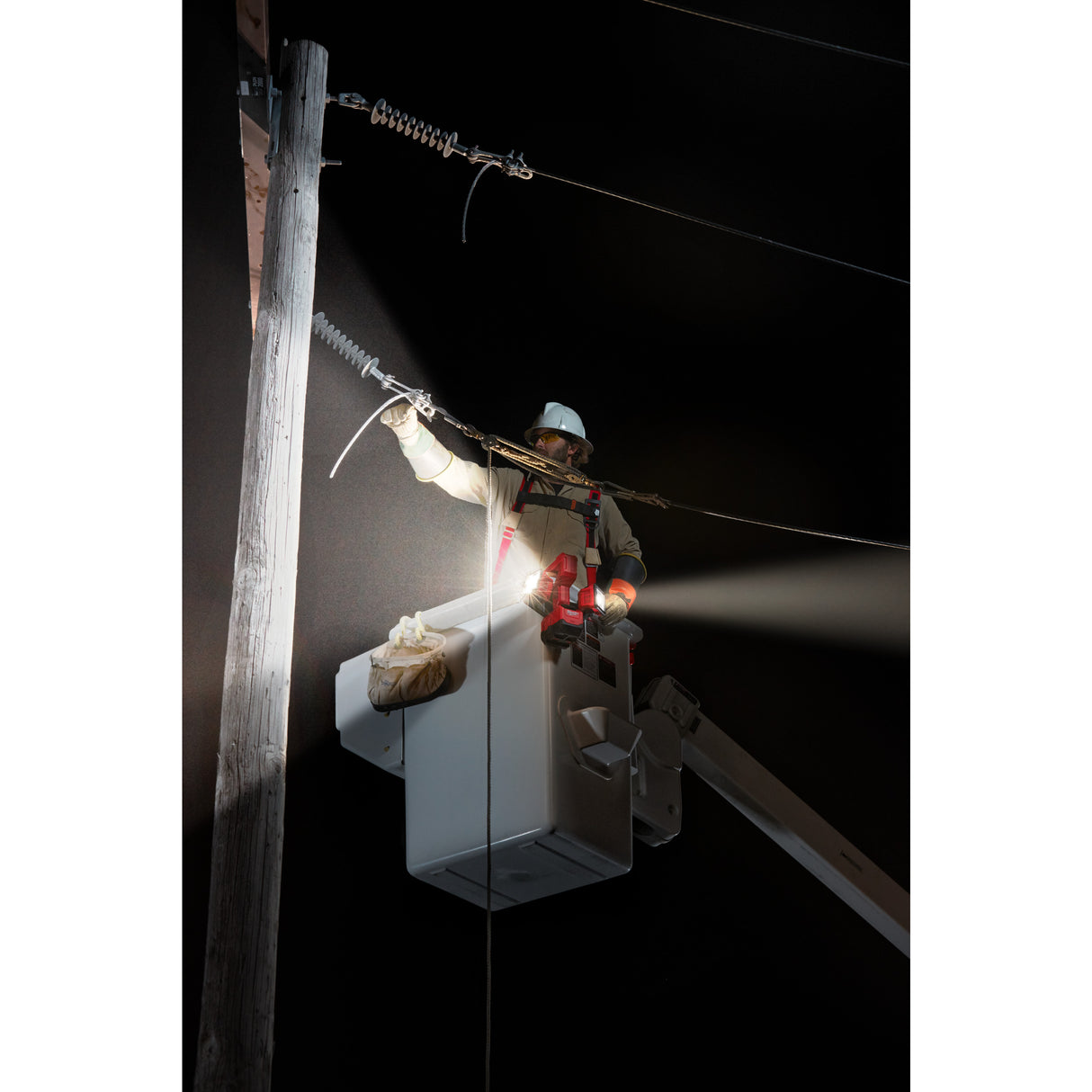 Milwaukee M18ubl-0 proiector led utilitar   4933459433